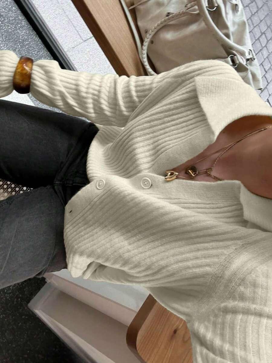 DZIANINOWY SWETER GUZIKI