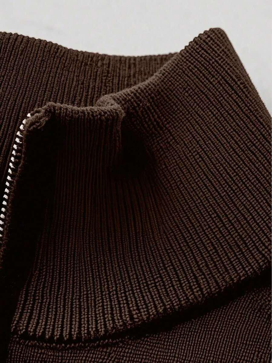 BRĄZOWY SWETER ZAMEK