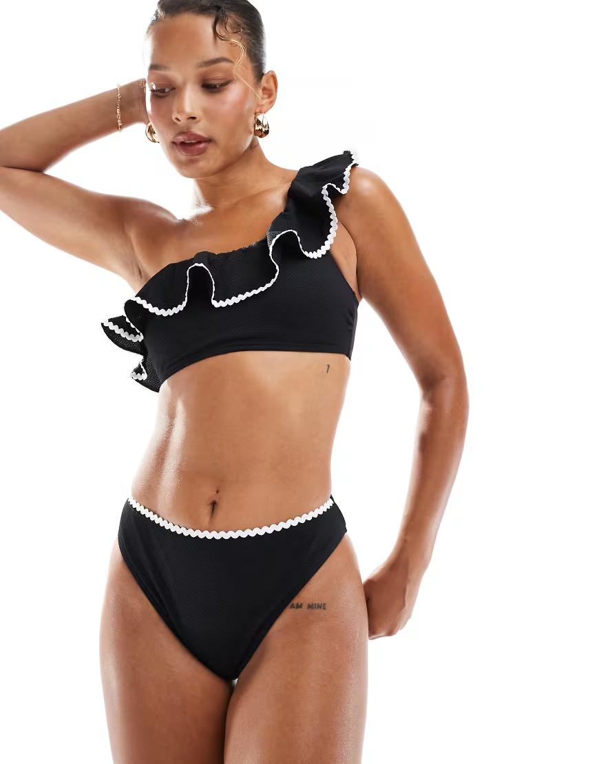 CZARNY DÓŁ OD BIKINI