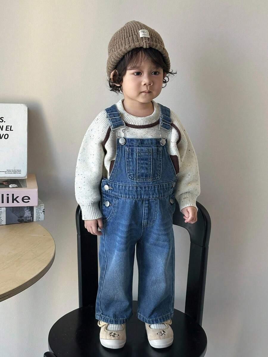 niebieskie ogrodniczki jeans