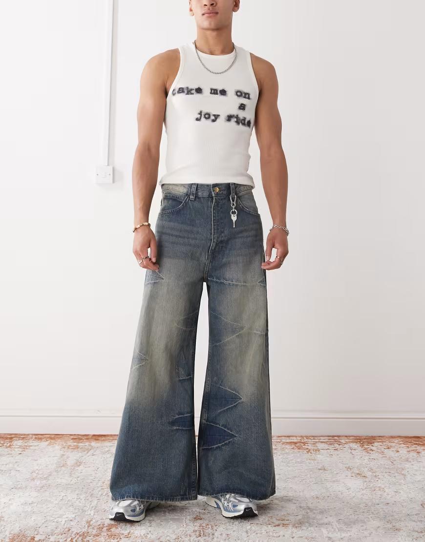 niebieskie spodnie jeans kieszenie