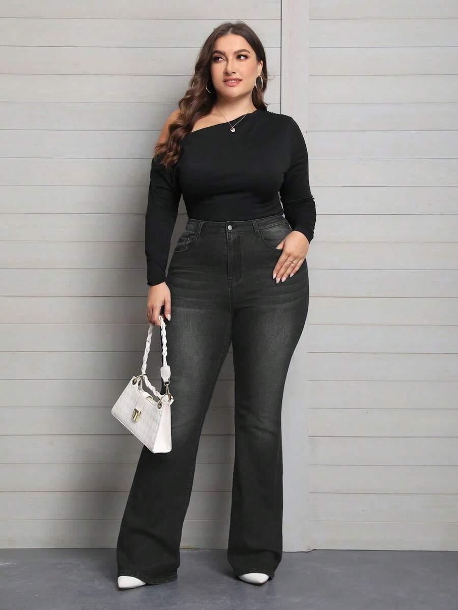 czarne spodnie jeans dzwony