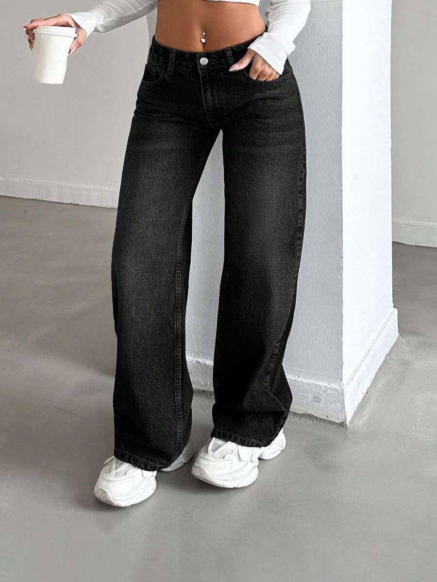czarne spodnie jeans