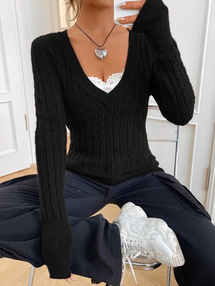 CZARNY SWETER W PRĄŻKI 