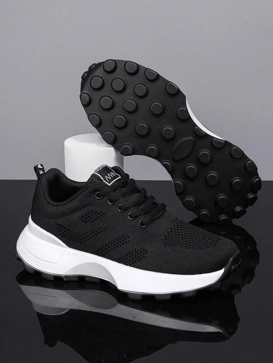 czarne buty sportowe 