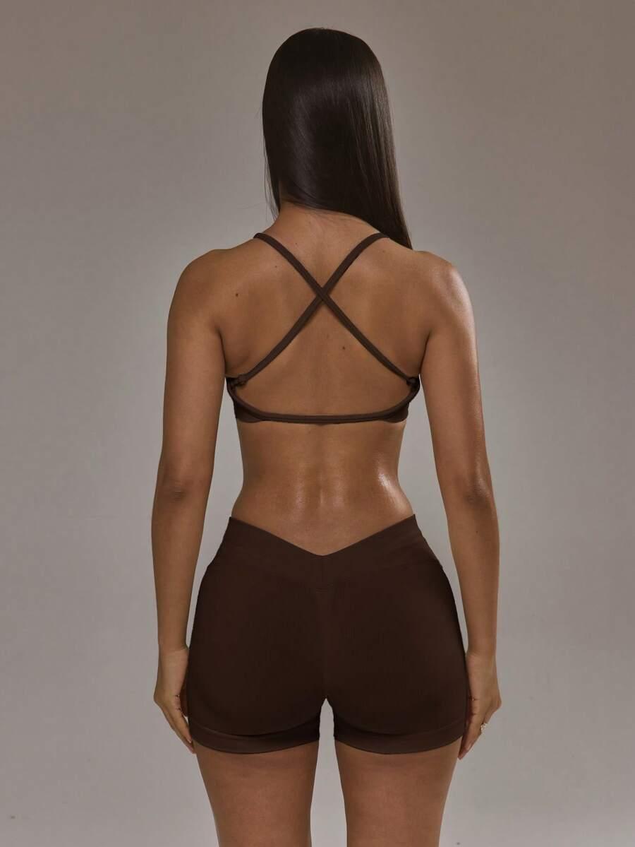 komplet sportowy top spodenki