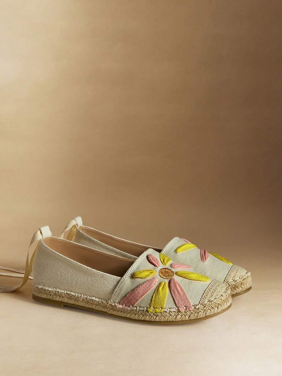 BUTY ESPADRYLE Z WIĄZANIEM