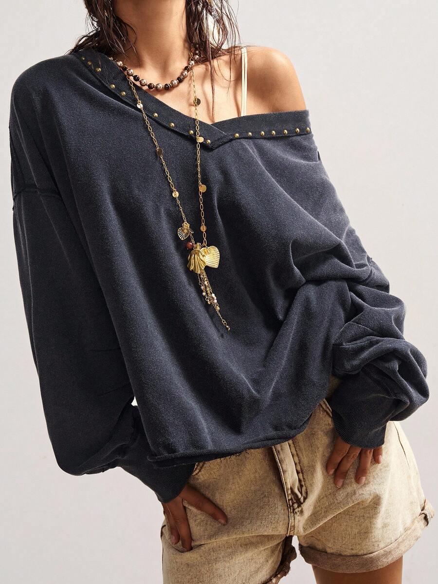szara luźna bluzka v-neck