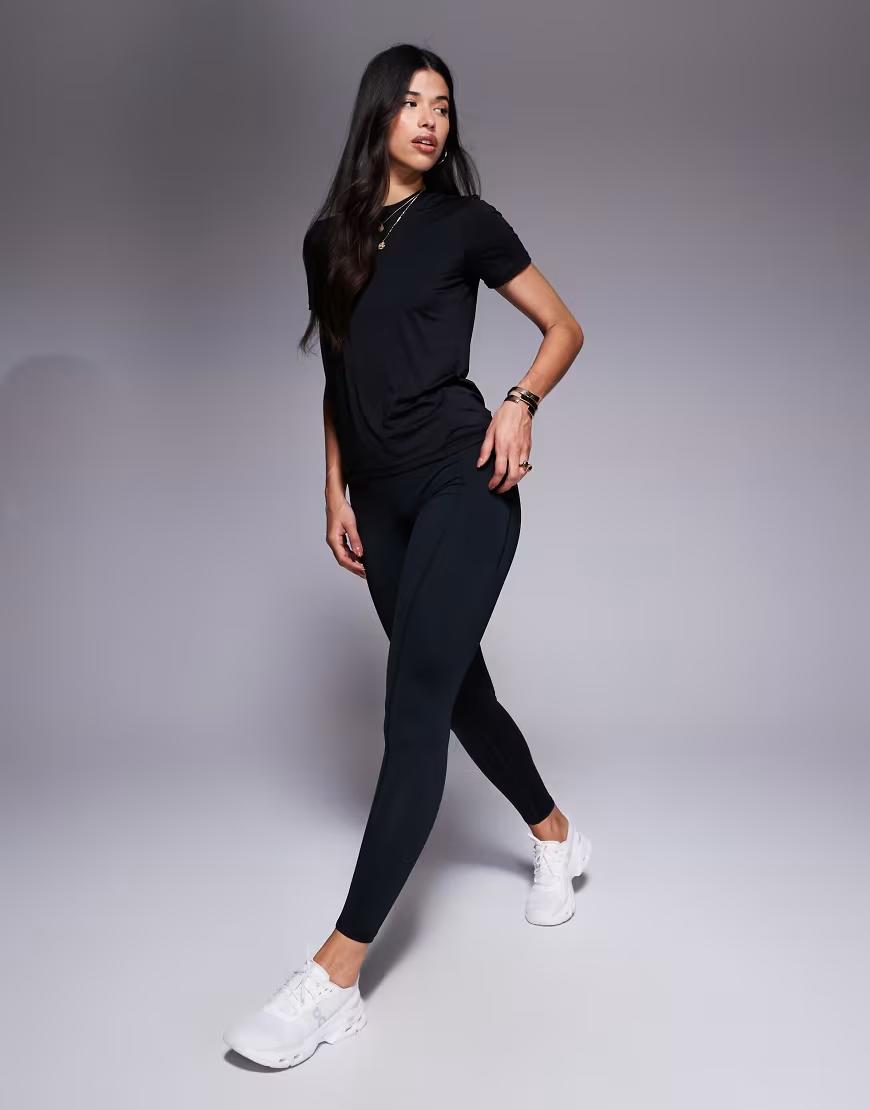 czarny sportowy t-shirt basic