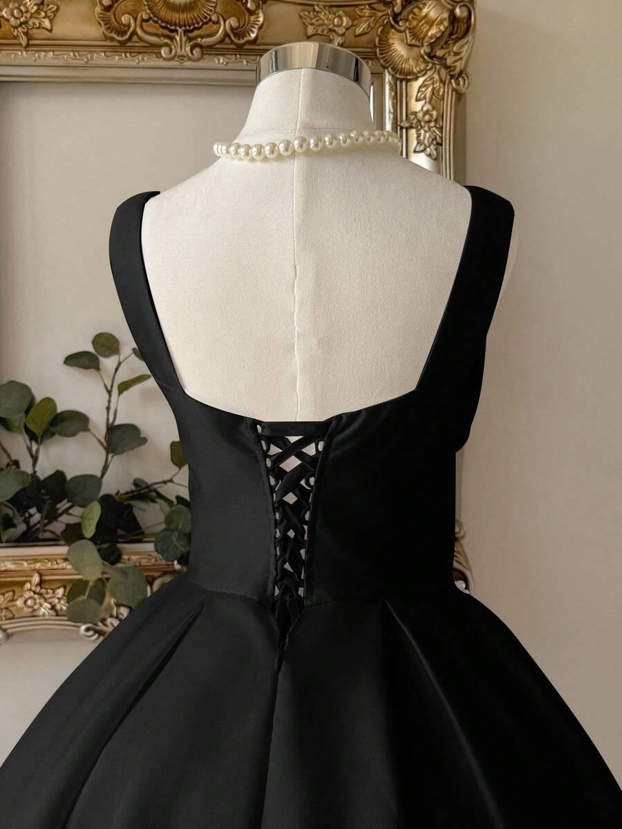 czarna sukienka mini