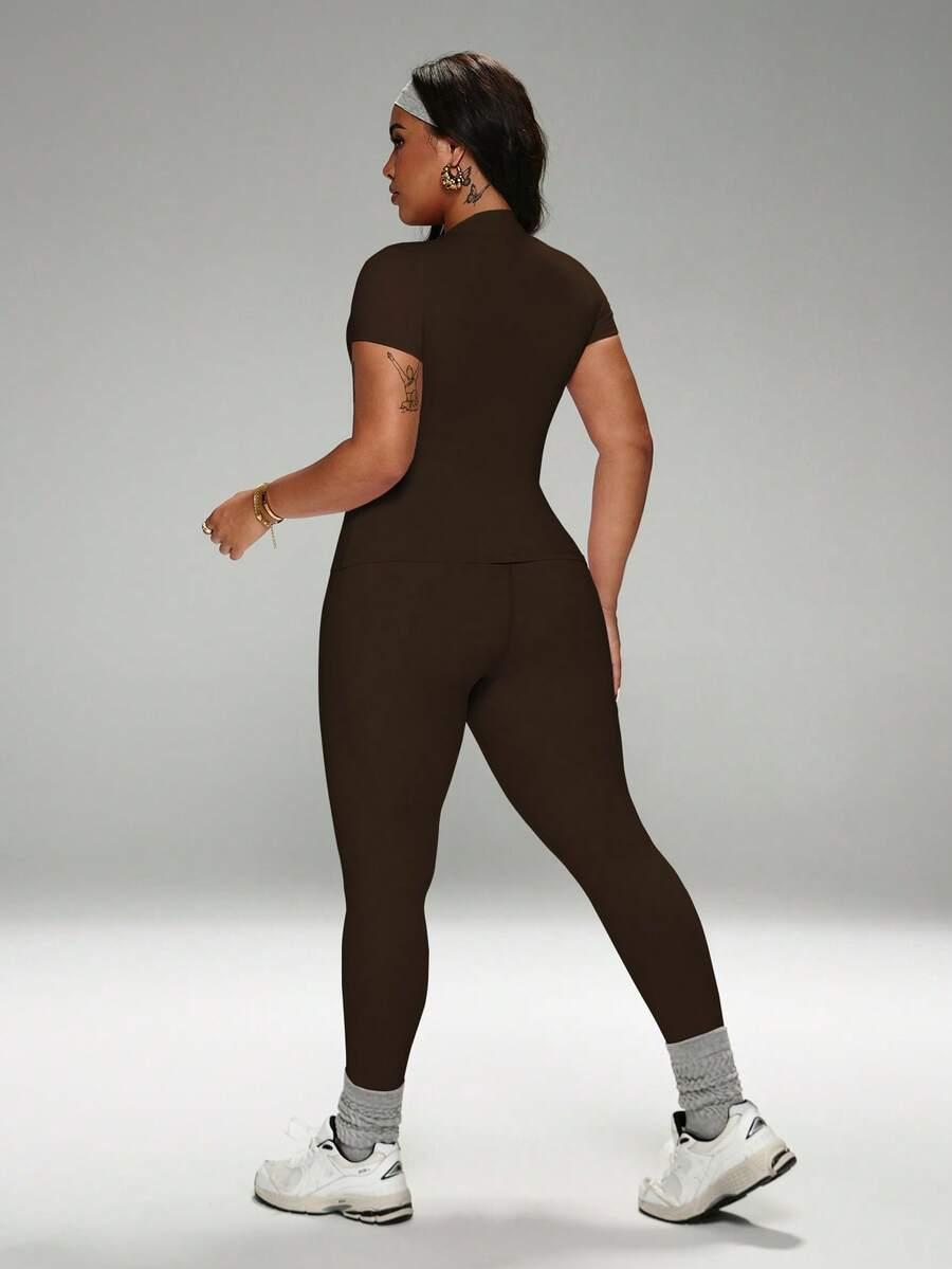 brązowa bluzka legginsy komplet