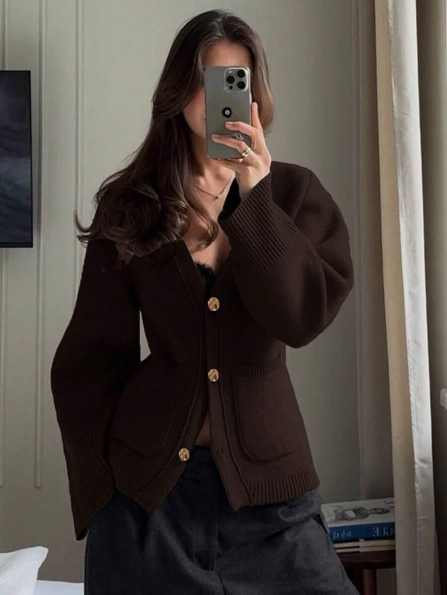 brązowy sweter guziki