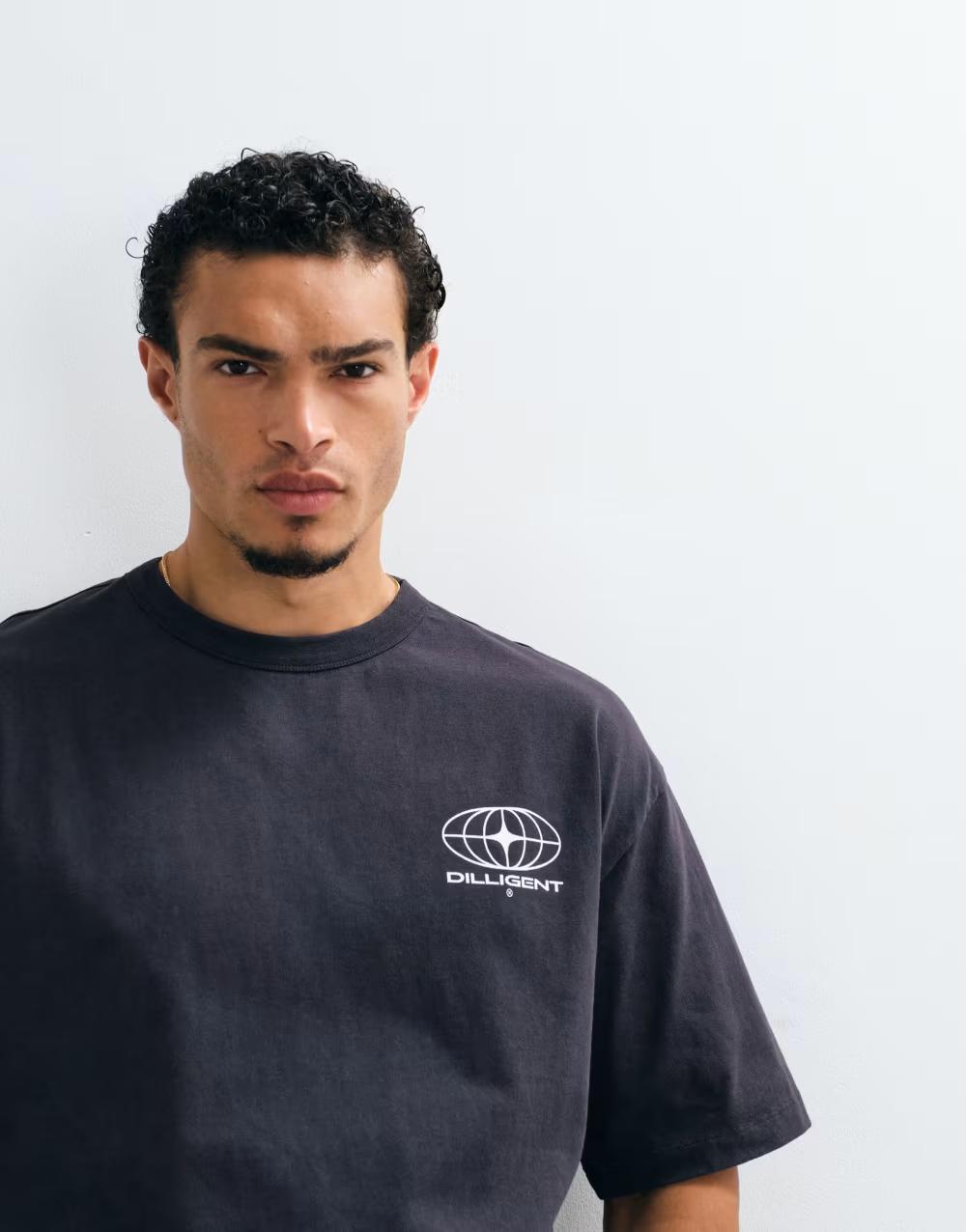 SZARY T-SHIRT NADRUK