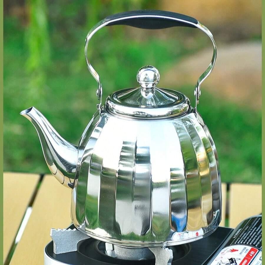 srebrny czajnik ze stali nierdzewnej 1,5l