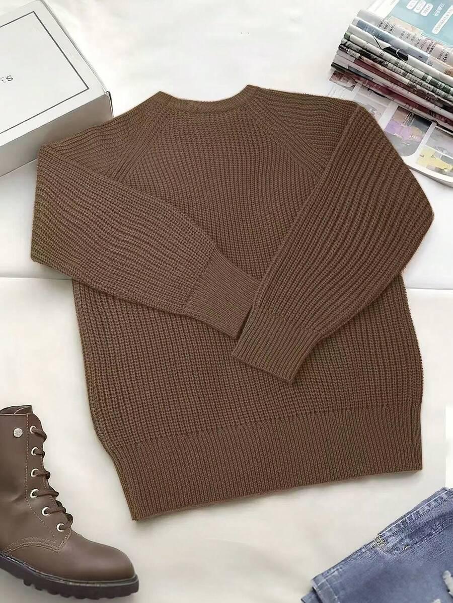 brązowy sweter okrągły dekolt 