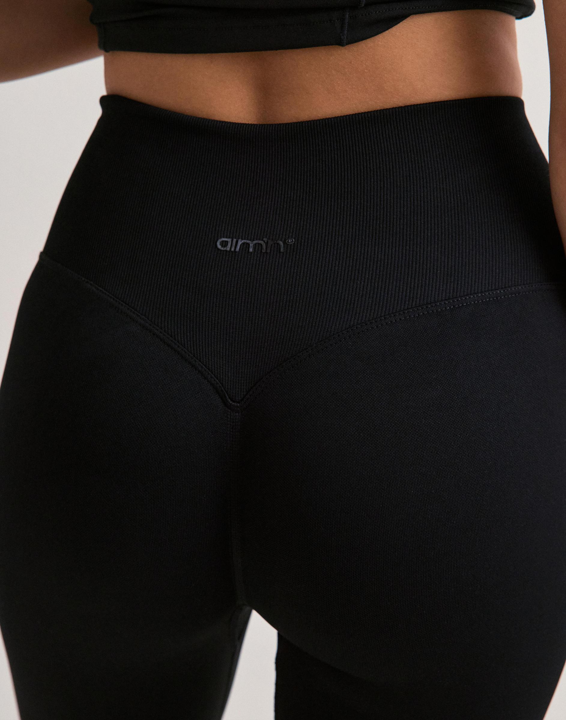 czarne sportowe legginsy
