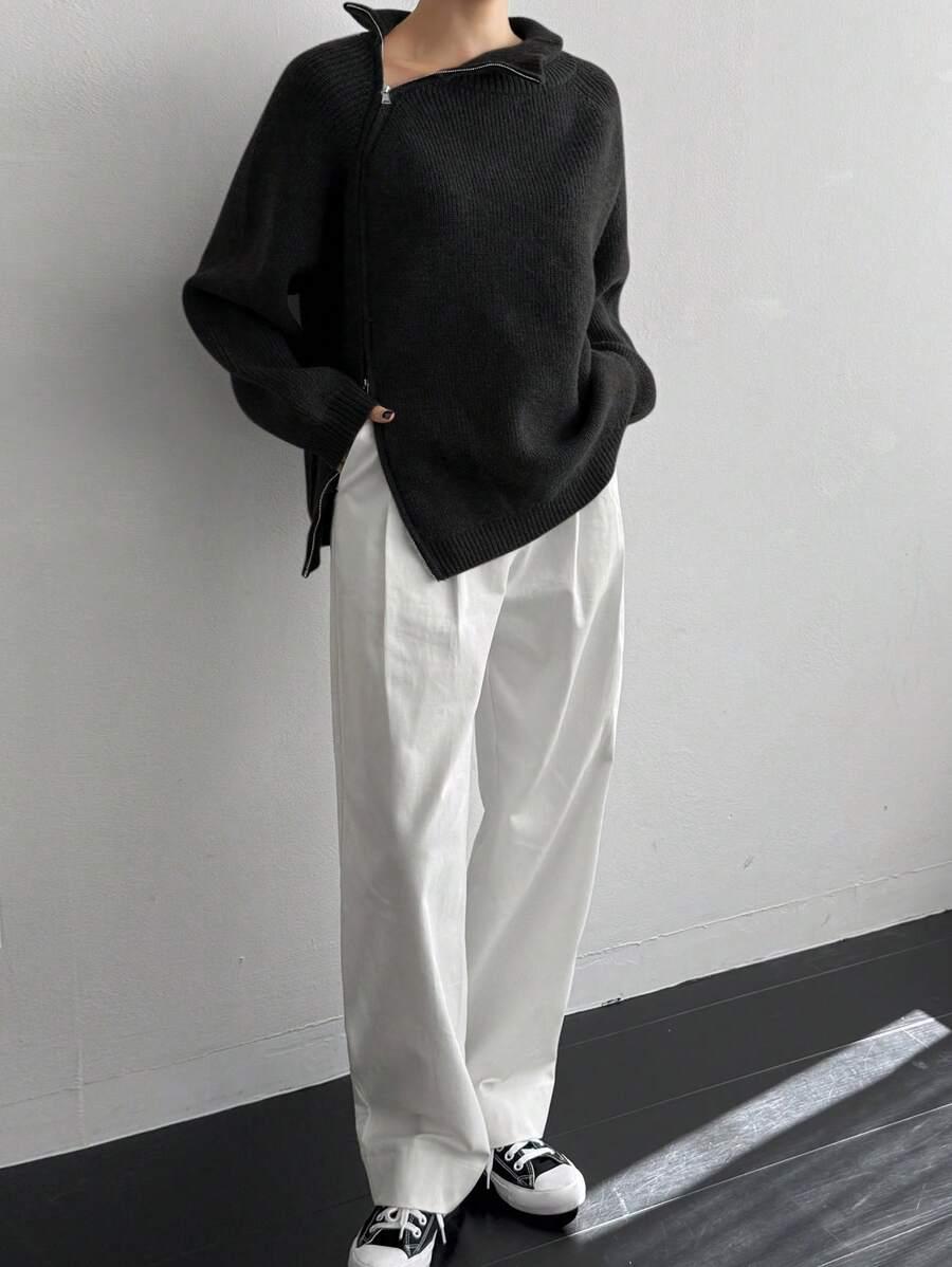 CZARNY SWETER ZAMEK
