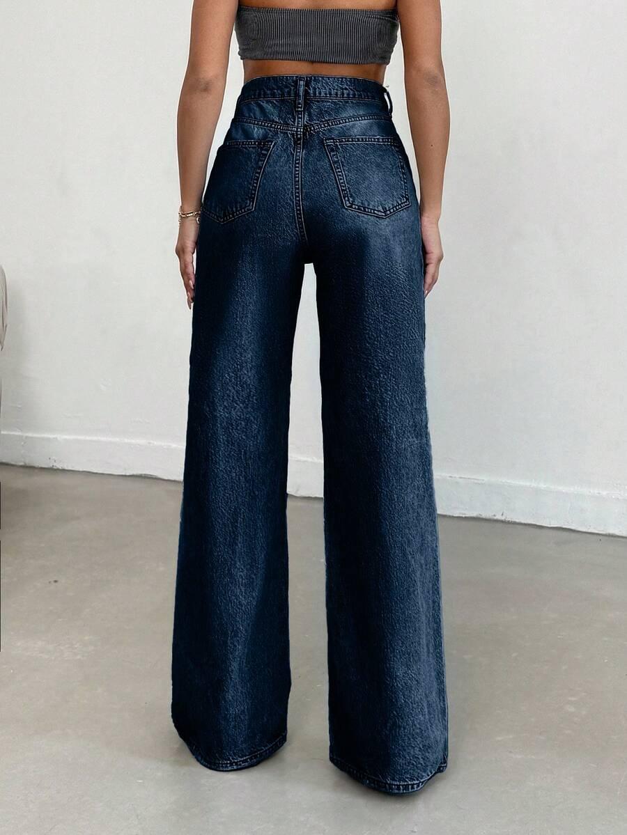granatowe spodnie jeans 