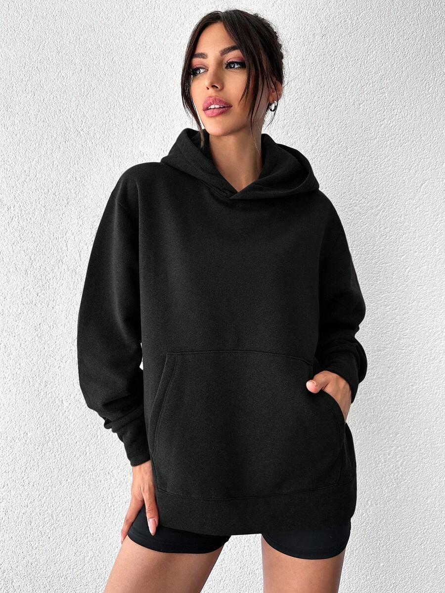 CZARNA BLUZA Z KAPTUREM