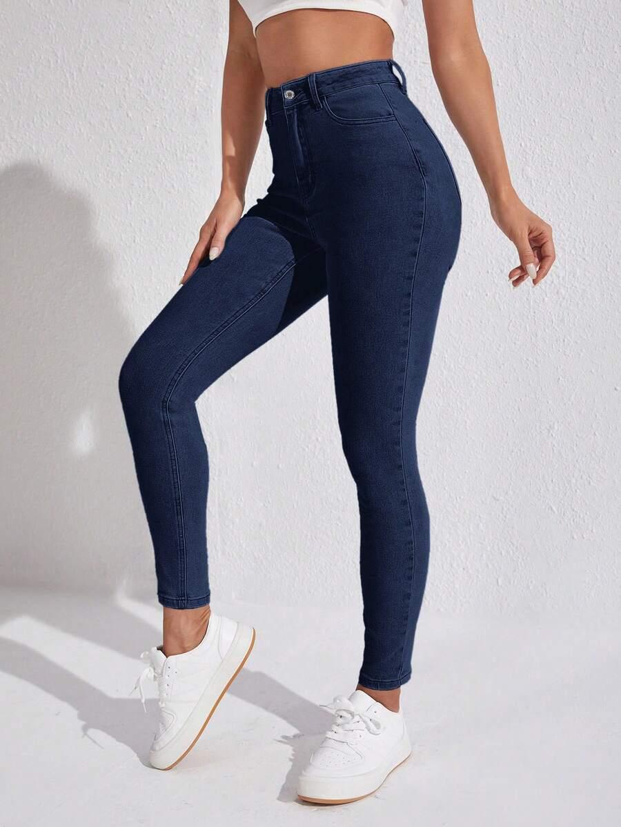 granatowe spodnie jeans 