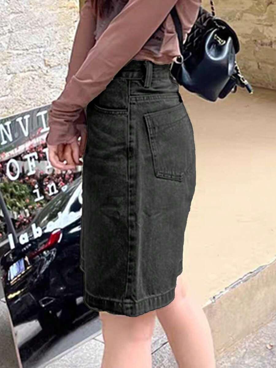 czarne spodenki jeans