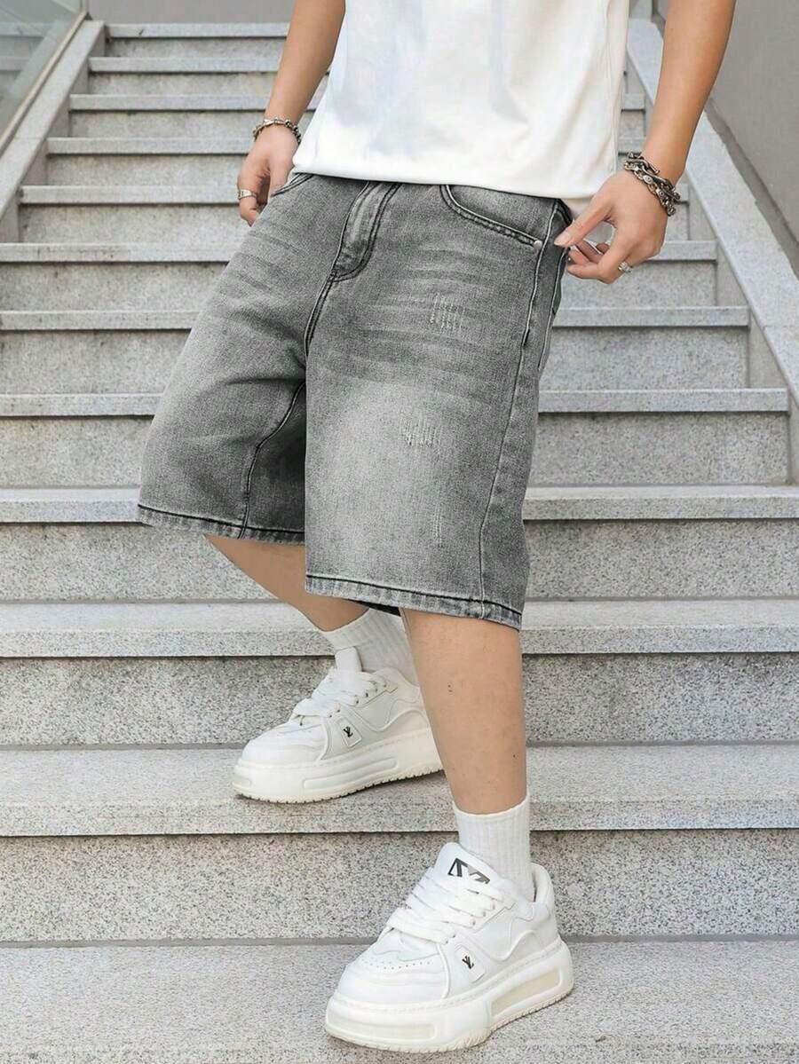 szare spodenki jeans