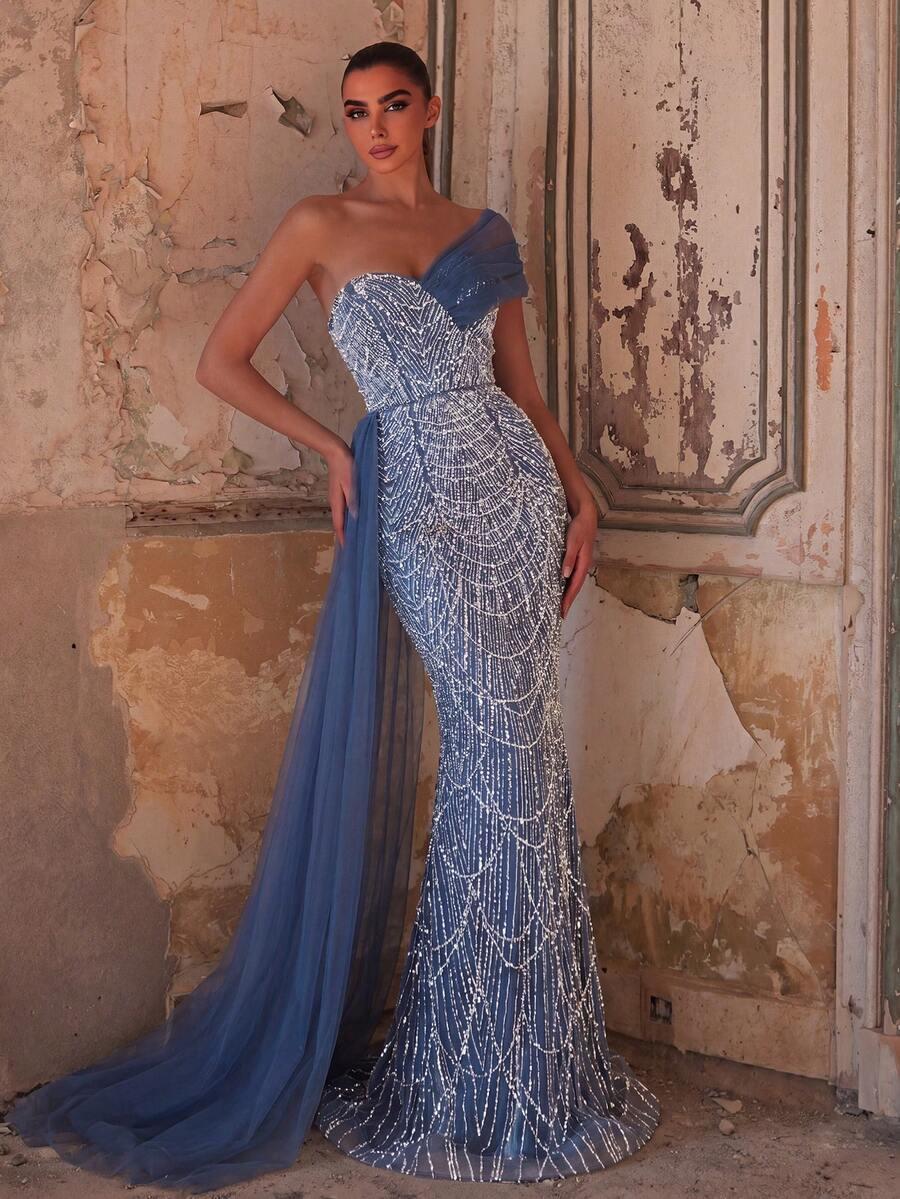 niebieska maxi sukienka zdobienie