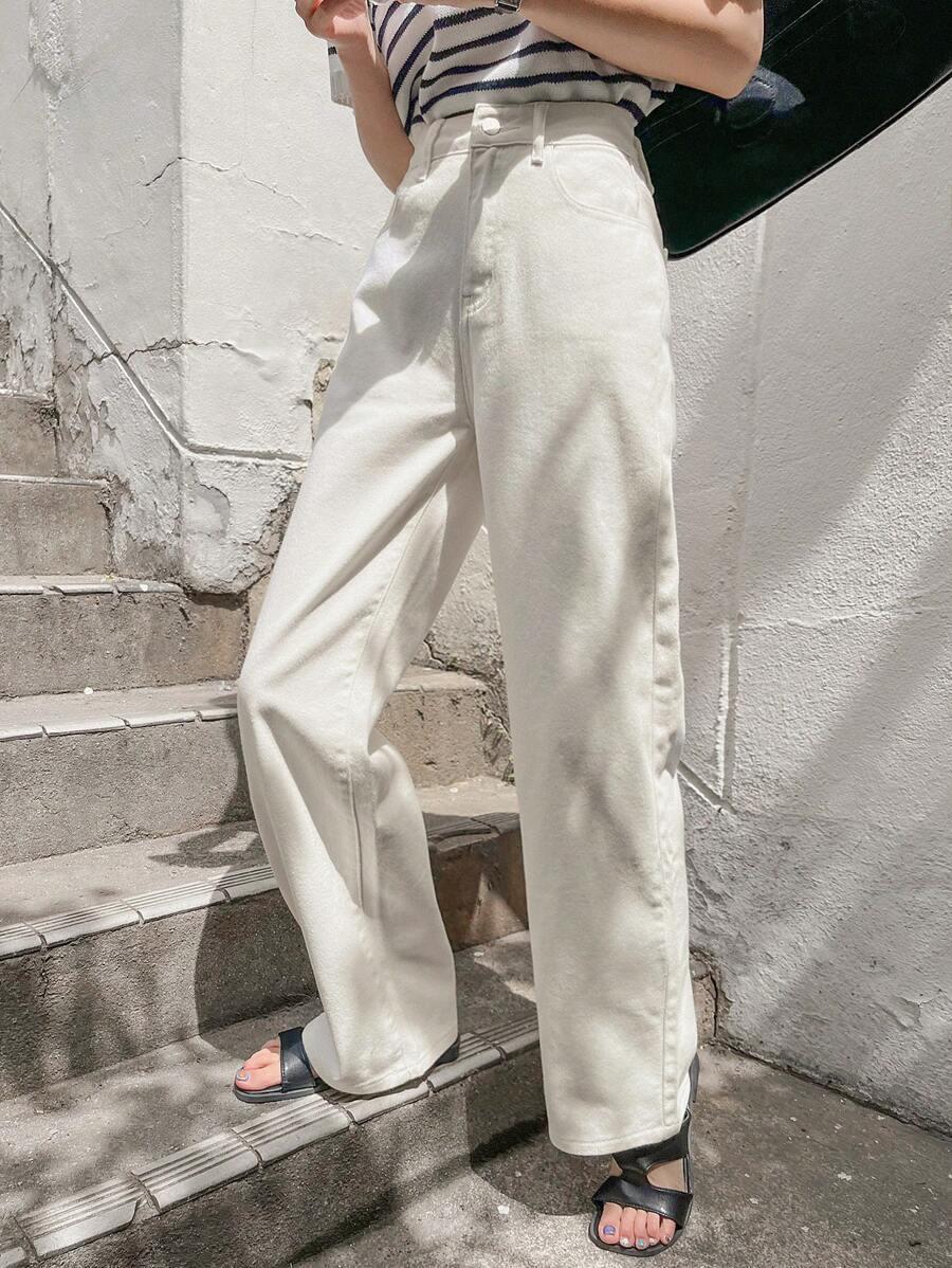 białe spodnie jeans 