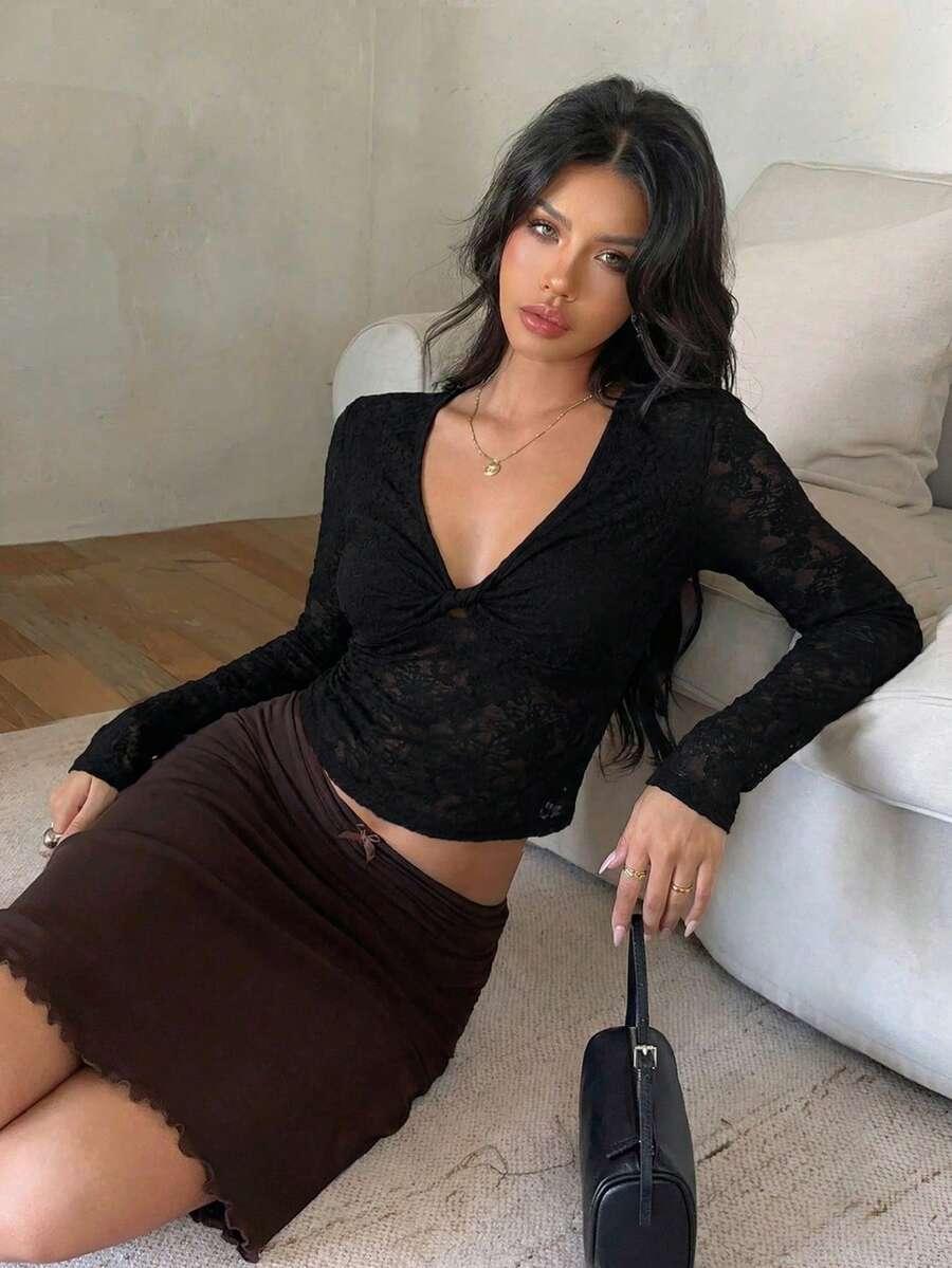 czarna bluzka koronka