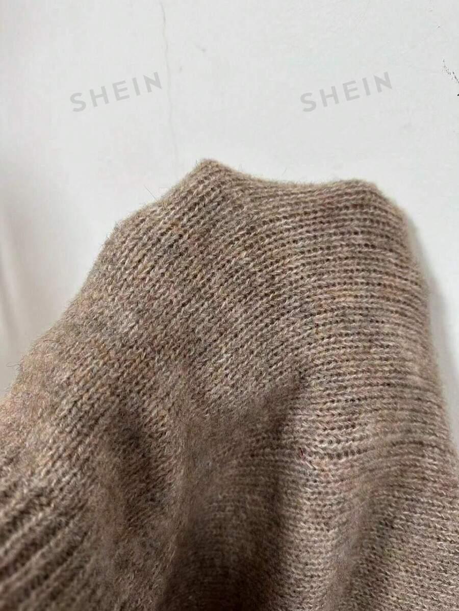 BEŻOWY SWETER STÓJKA