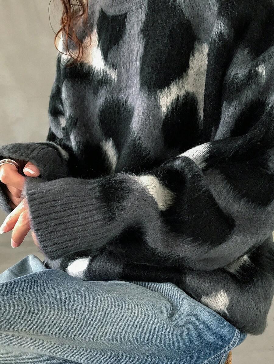 sweter animal print
