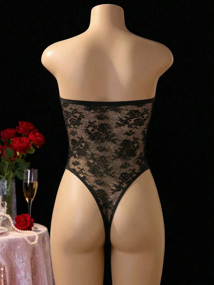 czarne body koronka