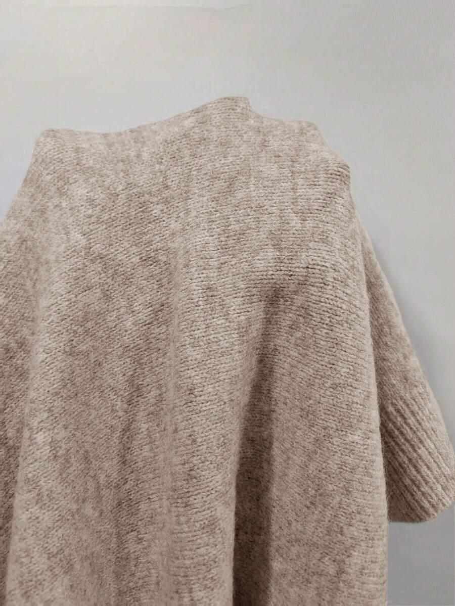 brązowy sweter z domieszką wełny