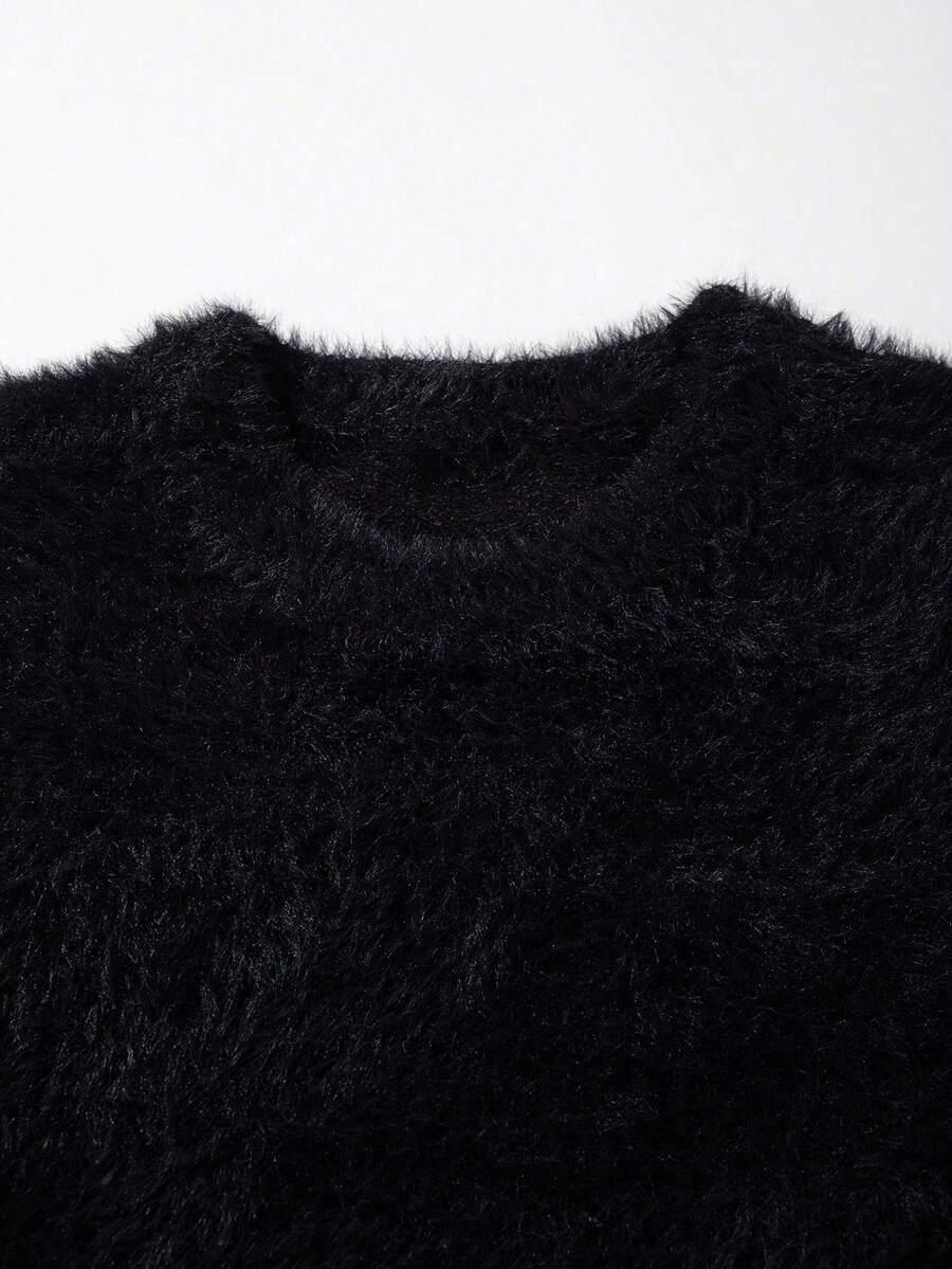 czarny sweter fluffy okrągły dekolt