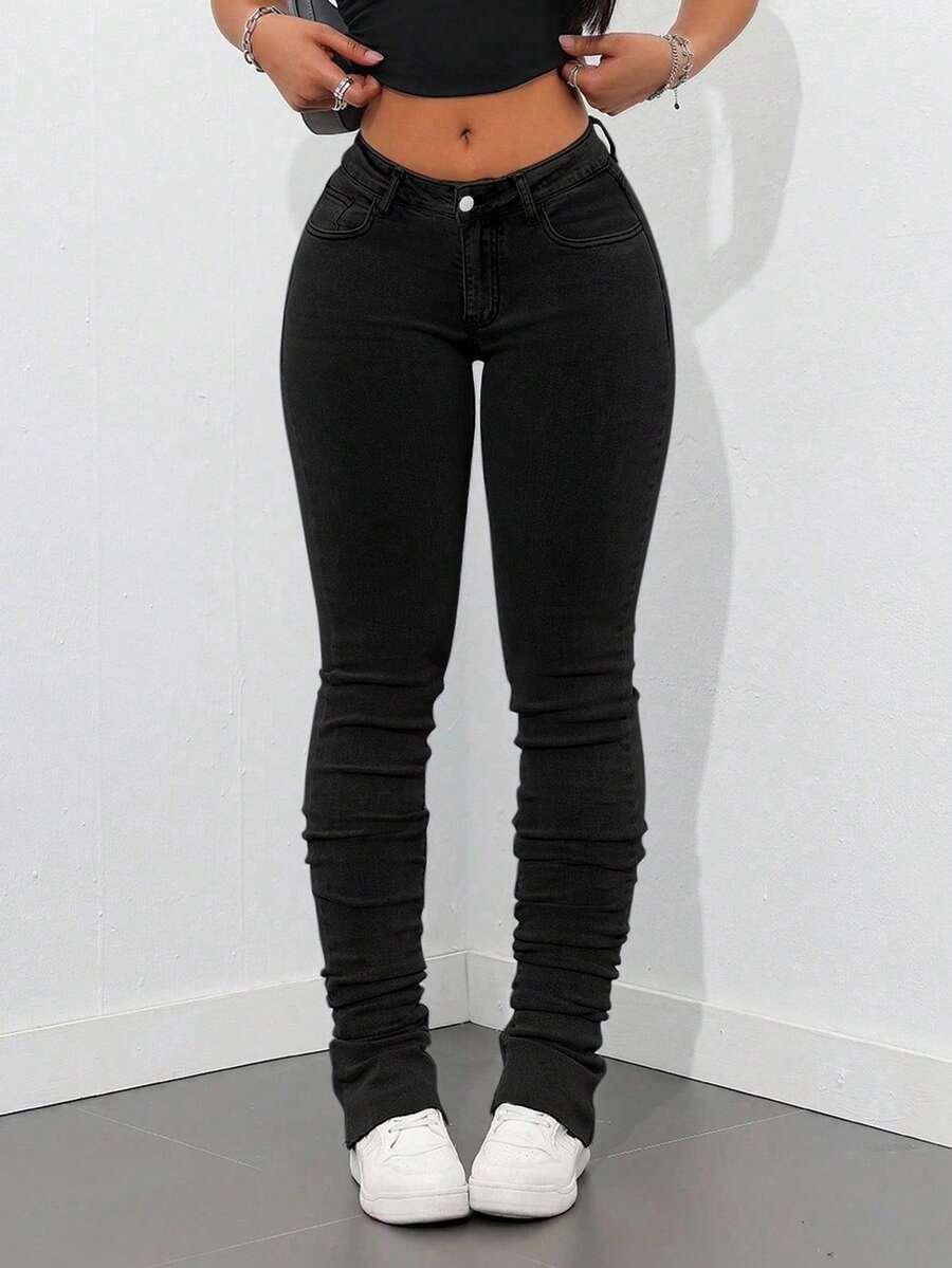 czarne spodnie jeans