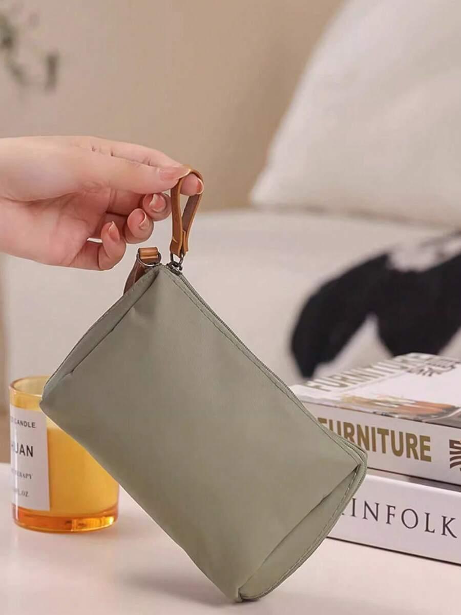 zielona kosmetyczka zip 