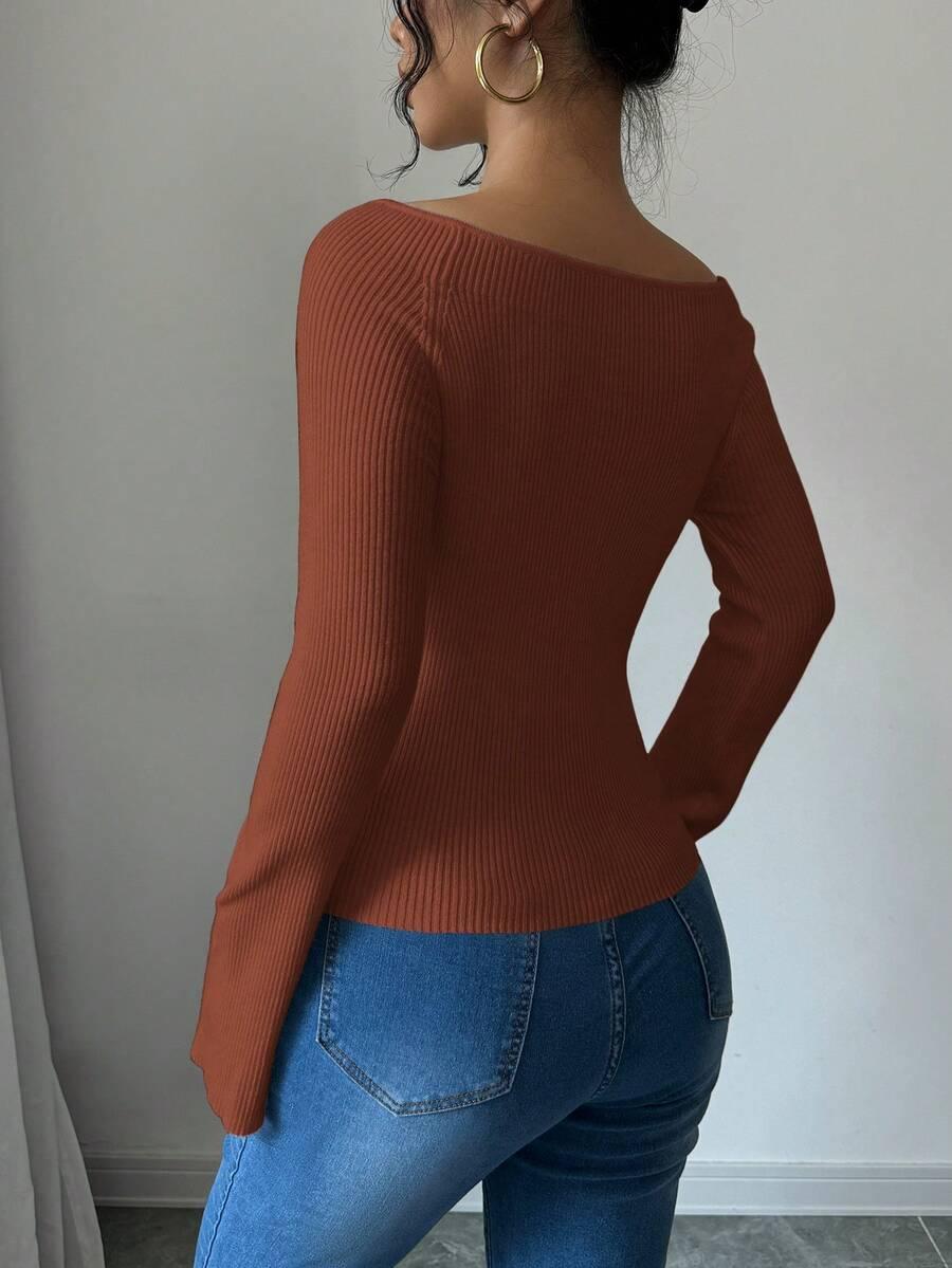 brązowy sweter prążki