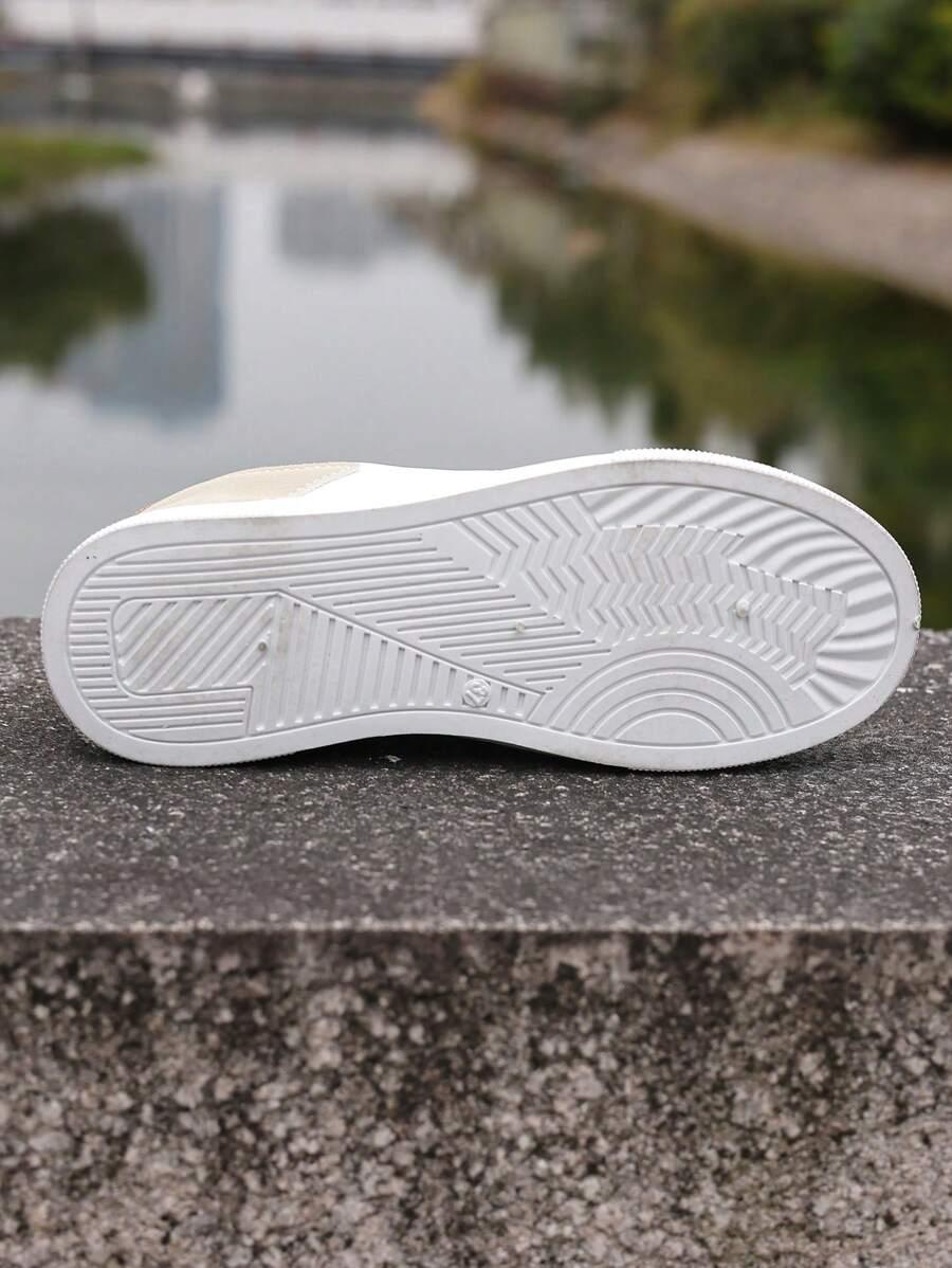 buty sportowe sznurowane 