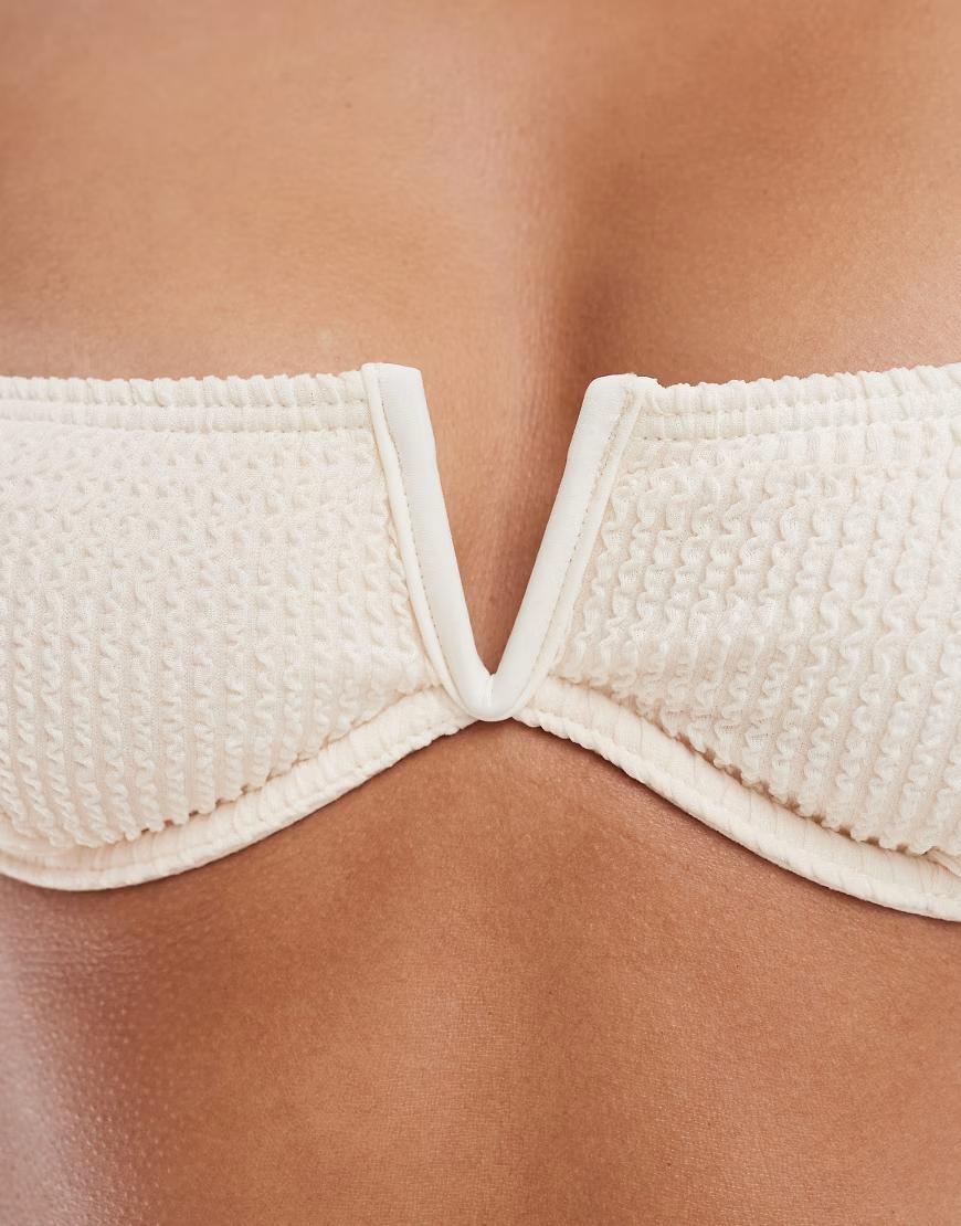 KREMOWA GÓRA OD BIKINI 