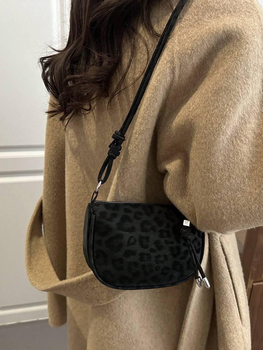 czarna torebka animal print