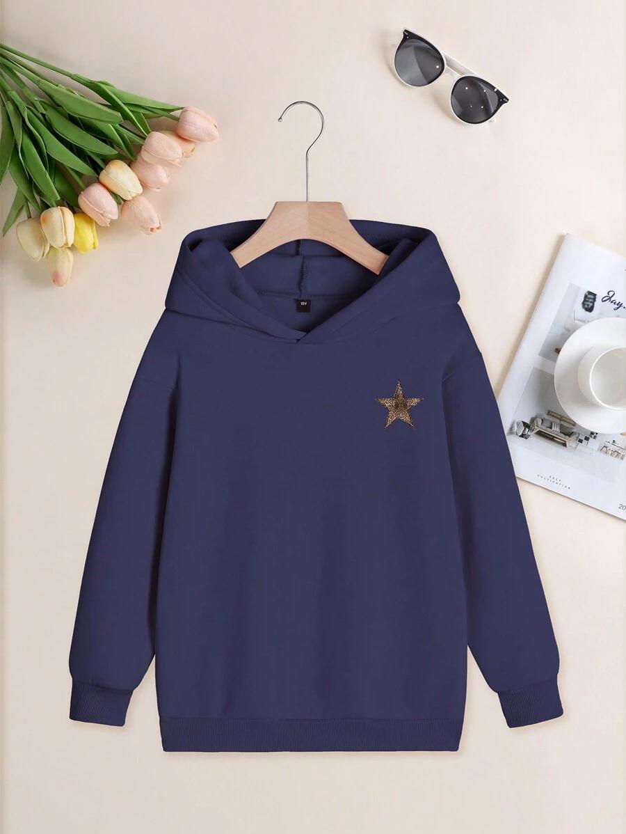 granatowa bluza kaptur