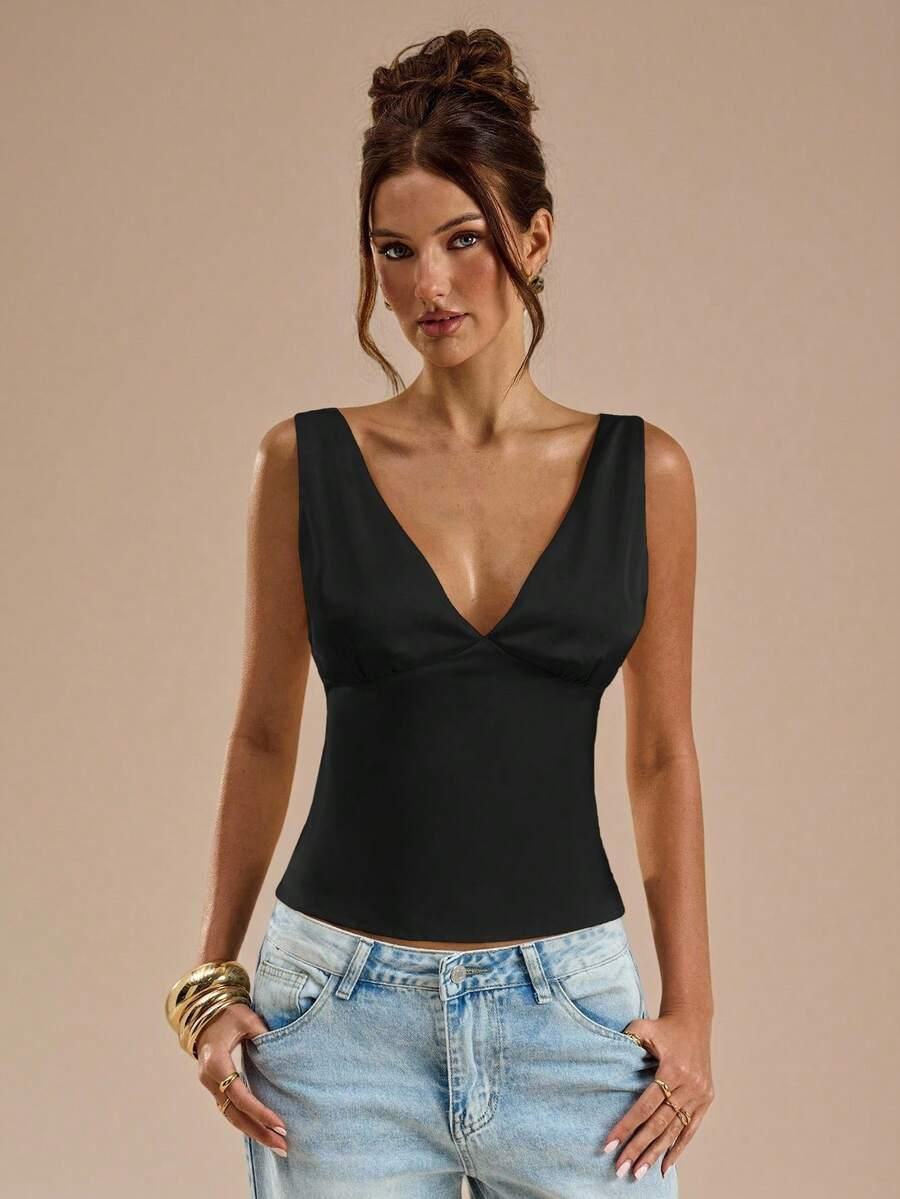 CZARNY SATYNOWY TOP