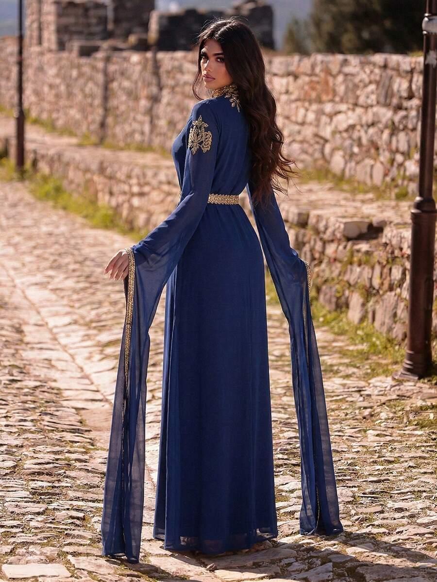 niebieska maxi sukienka