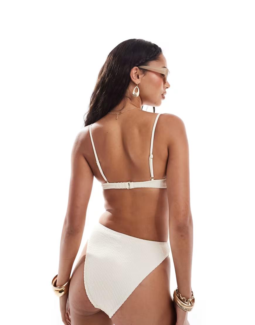 KREMOWA GÓRA OD BIKINI 