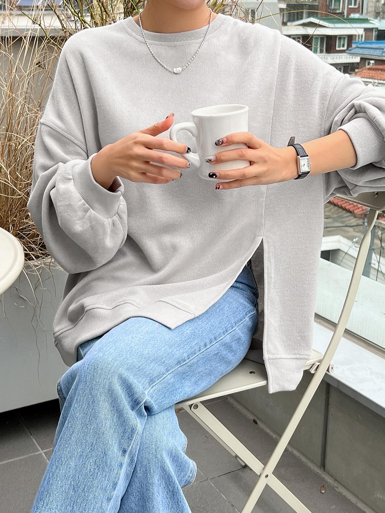 SWETER z rozcięciem