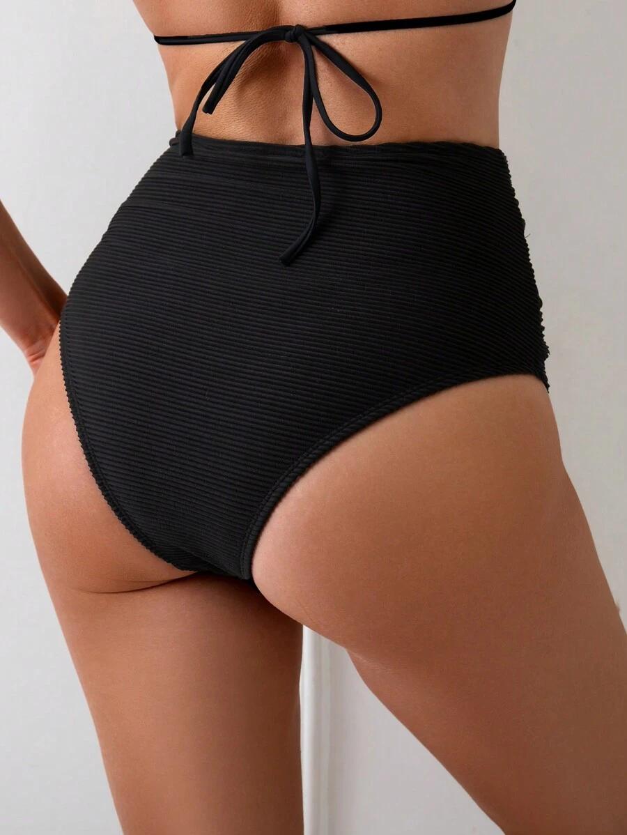 DÓŁ OD BIKINI