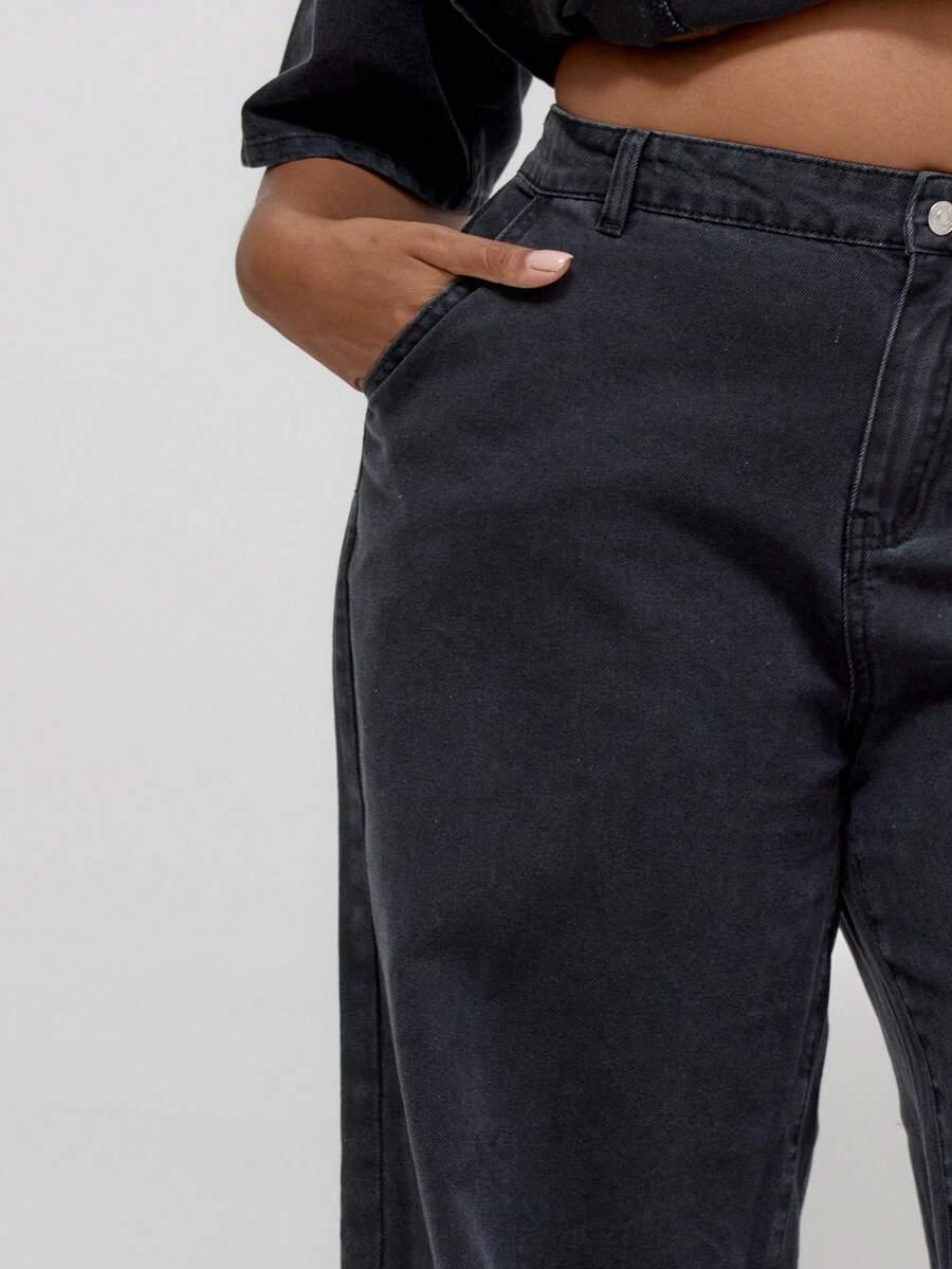 czarne spodnie jeans proste nogawki