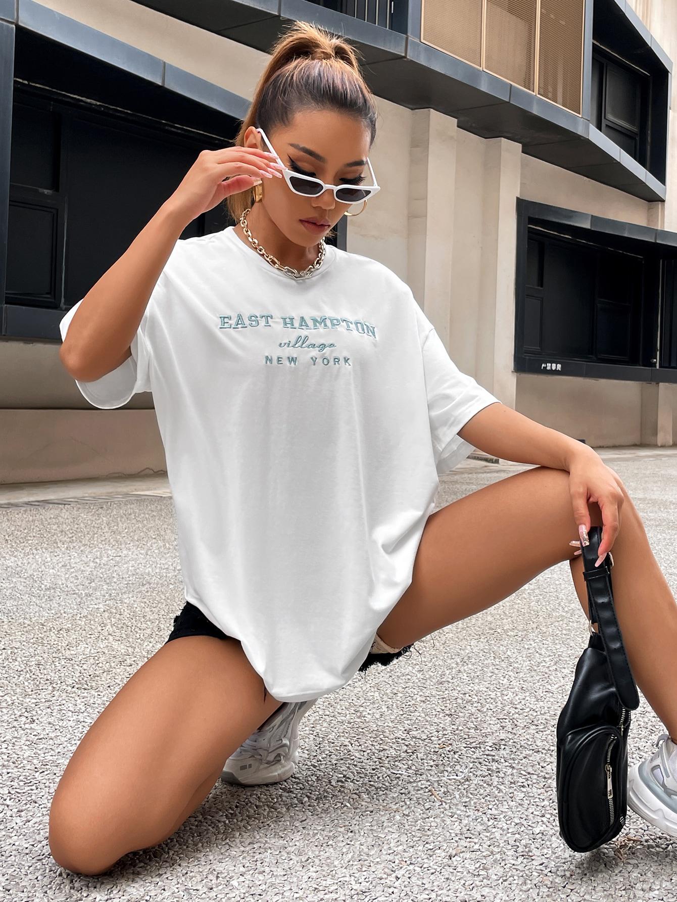 BIAŁY T-SHIRT OVERSIZE HAFT