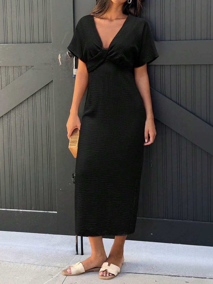 czarna sukienka v-neck