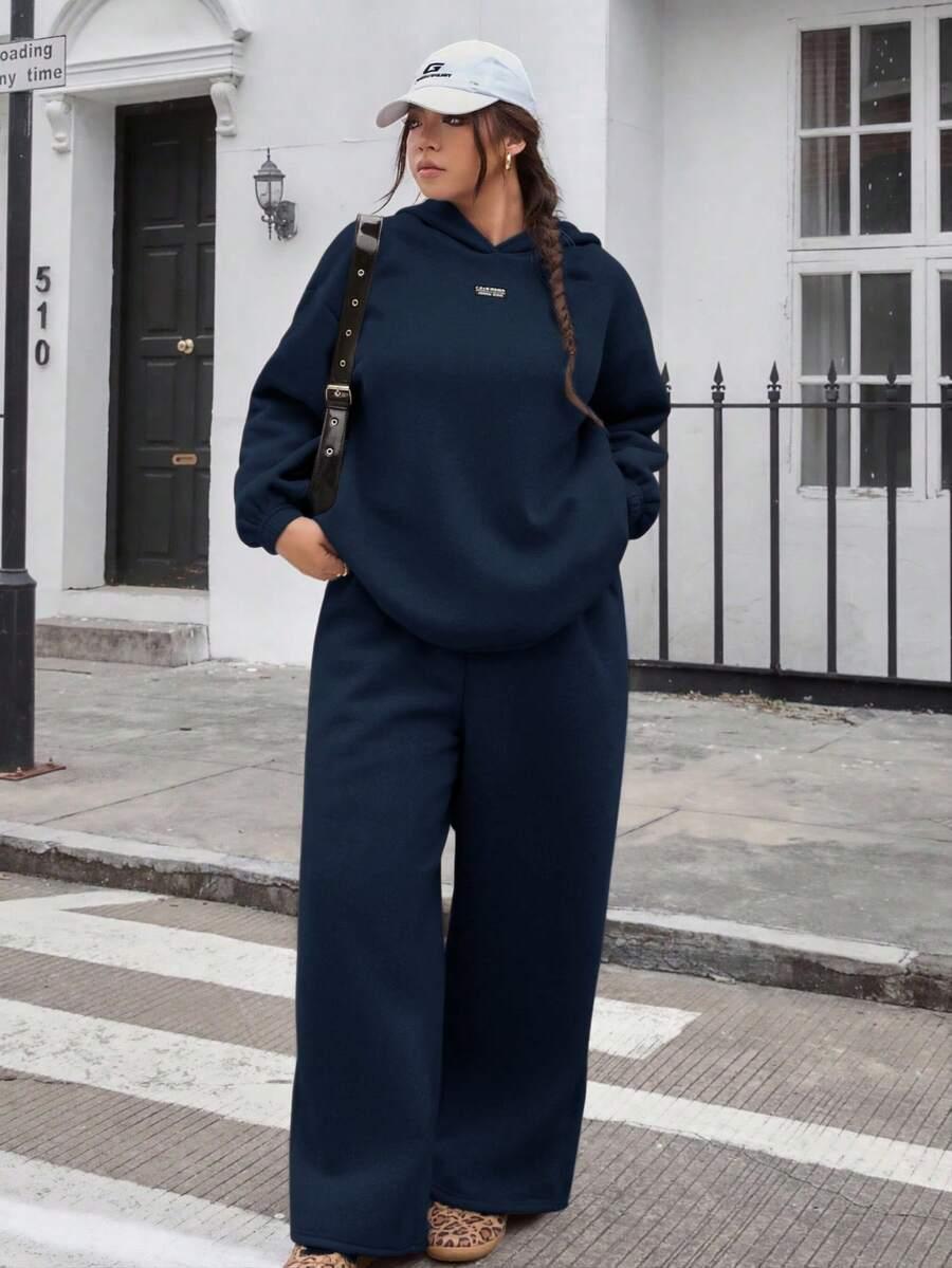 granatowy komplet dresowy bluza spodnie